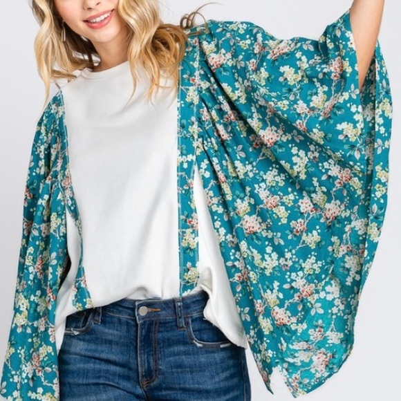 Floral Print Flutter Sleeve Oversized Top - Picture 4 of 5